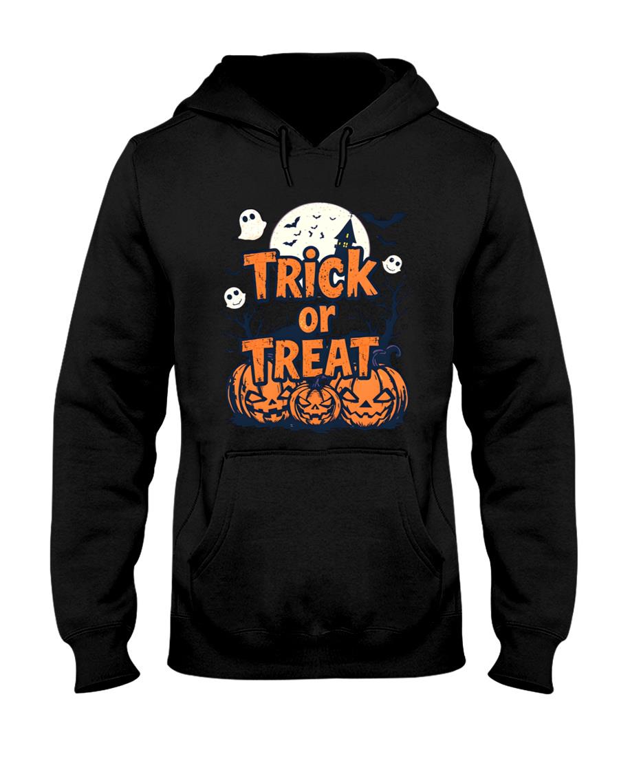 Trick or Treat Halloween - Spooky Ghosts & Pumpkin Patch Art Classic T-Shirt