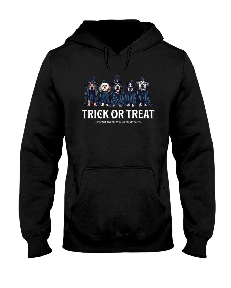 Funny Halloween design with dogs trick or treat Classic T-Shirt