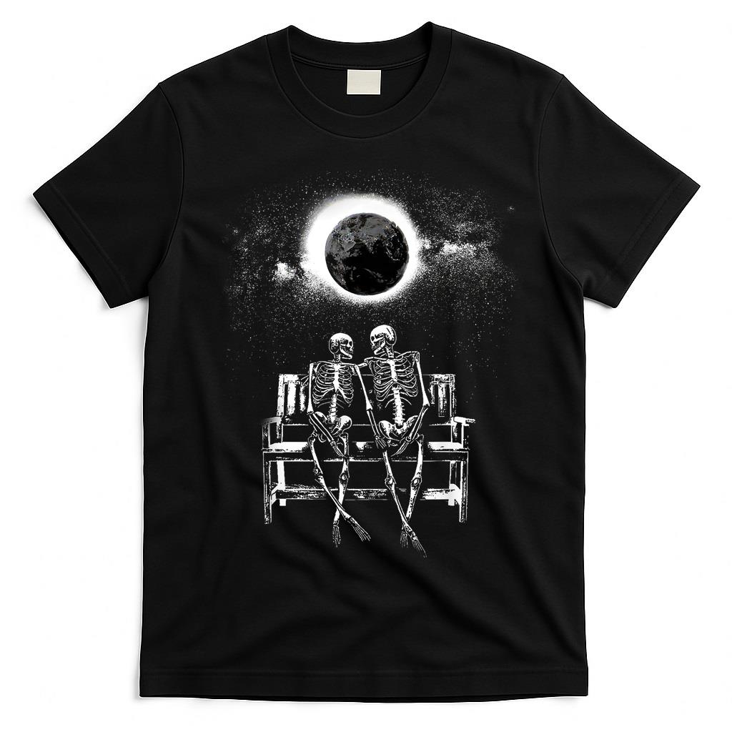 Funny Skeleton Couple Scary Horror Halloween Trick Or Treat T-Shirt