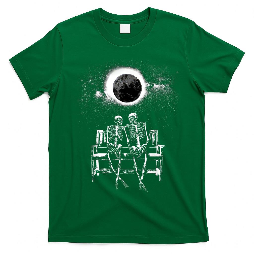 Funny Skeleton Couple Scary Horror Halloween Trick Or Treat T-Shirt