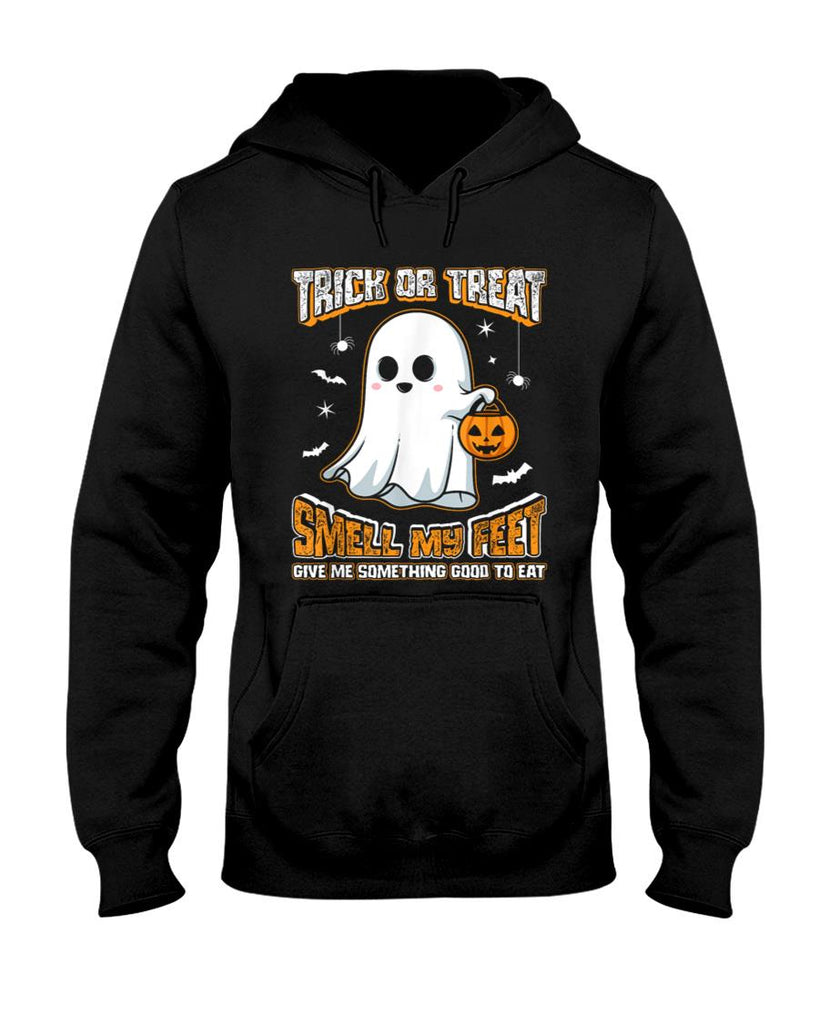 Trick Or Treat Smell My Feet Cute Ghost Funny Halloween T-Shirt