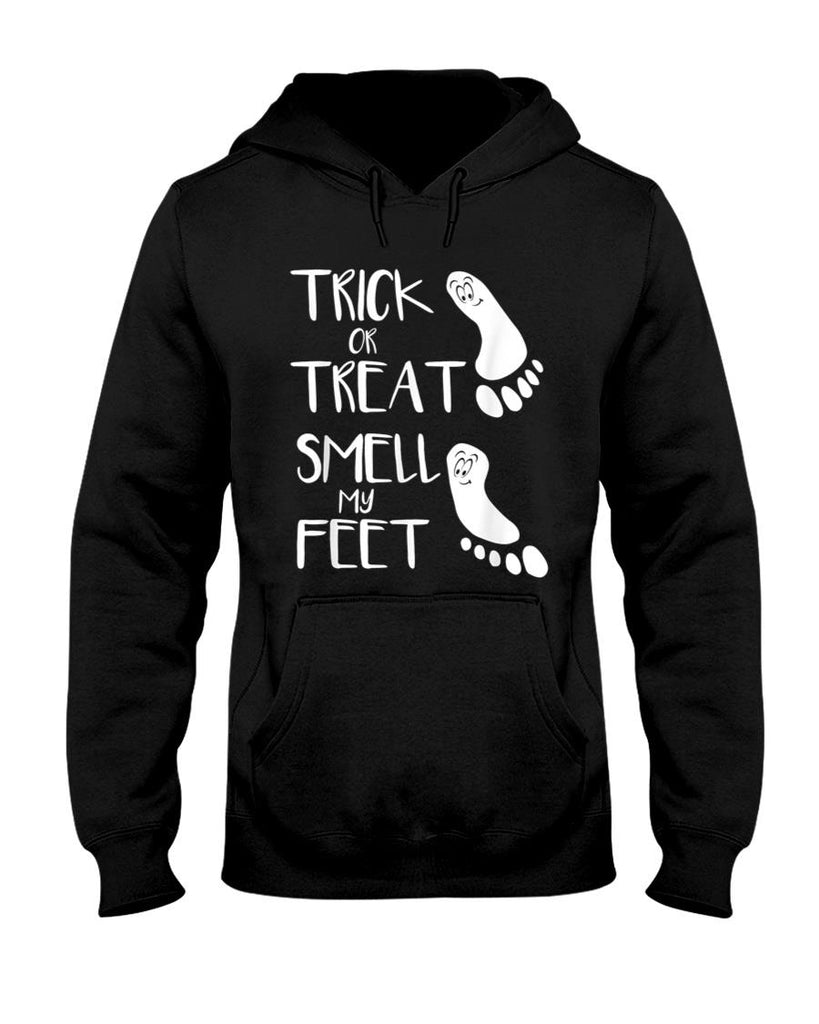 Trick Or Treat Smell My Feet Cute Funny Halloween Costumes T-Shirt