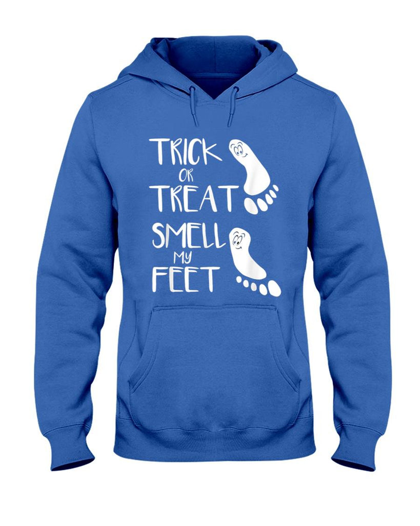 Trick Or Treat Smell My Feet Cute Funny Halloween Costumes T-Shirt