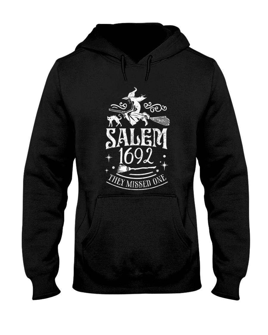 Salem 1692 They Missed One Witch Halloween Trick Or Treat T-Shirt