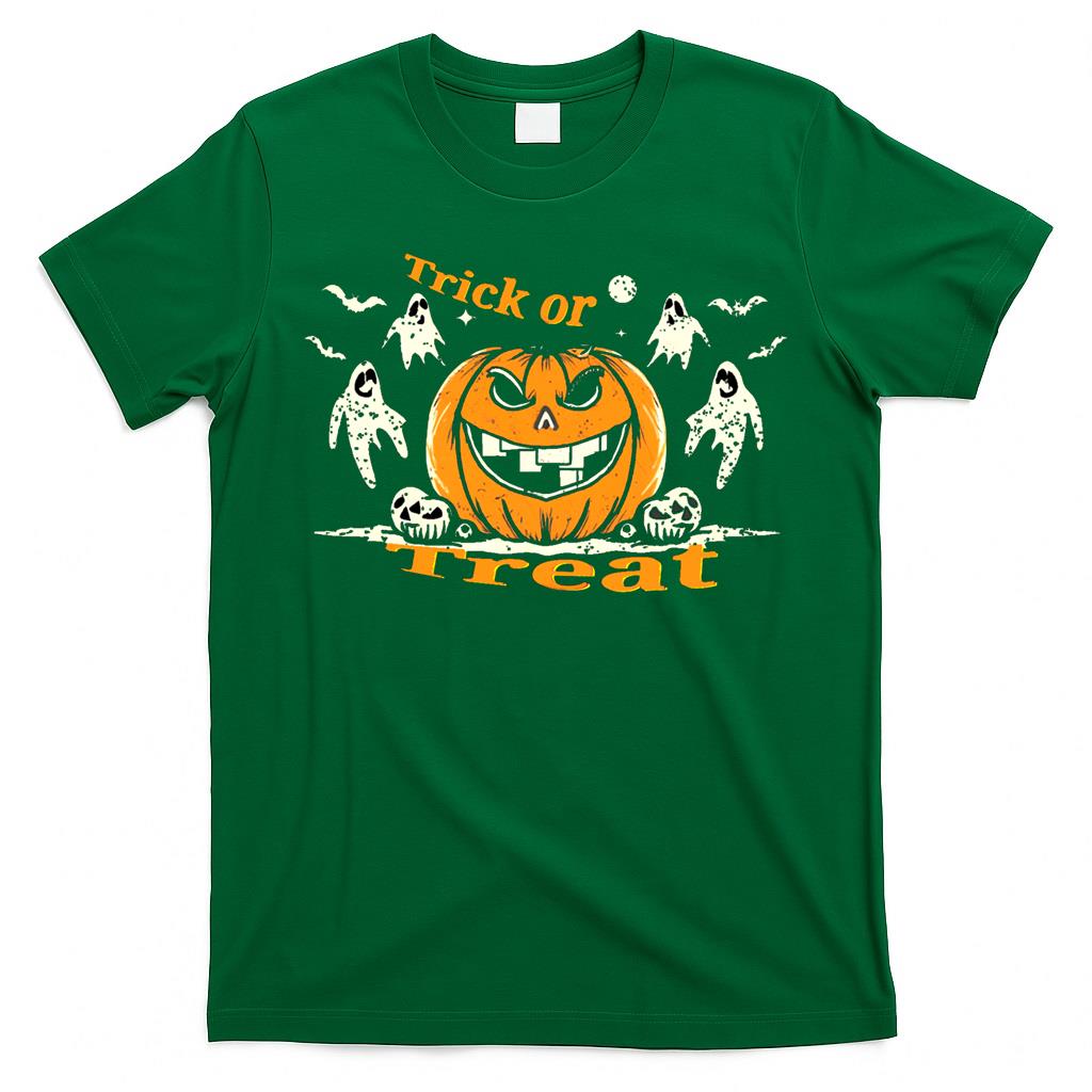 halloween pumpkin with ghosts, bats and text Trick or Treat Oversized T-Shirt