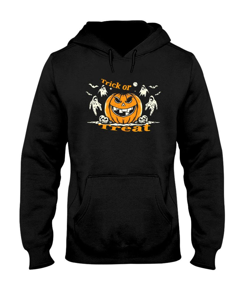 halloween pumpkin with ghosts, bats and text Trick or Treat Oversized T-Shirt