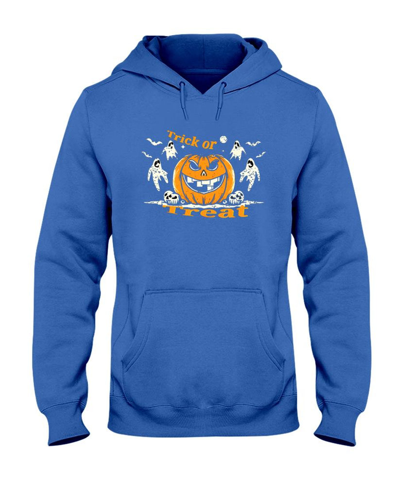 halloween pumpkin with ghosts, bats and text Trick or Treat Oversized T-Shirt