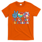 4th Of July Retro Peace Love & Freedom Gift T-Shirt