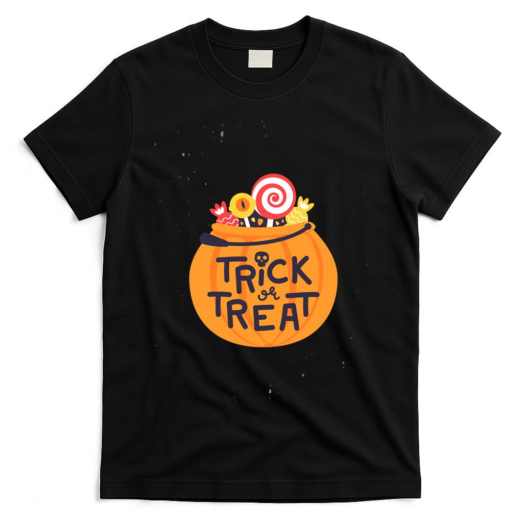 Trick or Treat – Spooky Halloween Costume & Candy Design Classic T-Shirt
