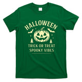 Vintage Halloween  – Retro Pumpkin Jack O’Lantern Design with “Trick or Treat” Lettering Clas T-Shirt