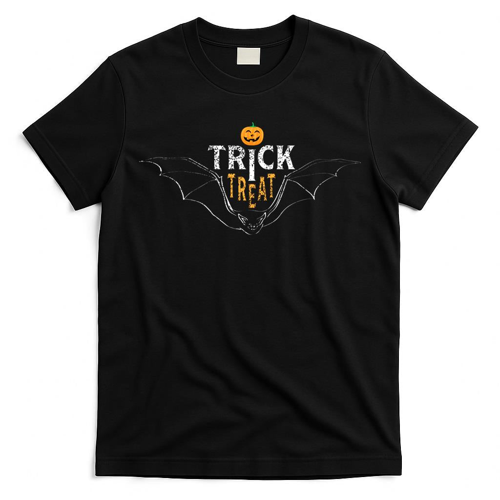 Track or Treat pumpkin and bat for halloween festival. Premium T-Shirt