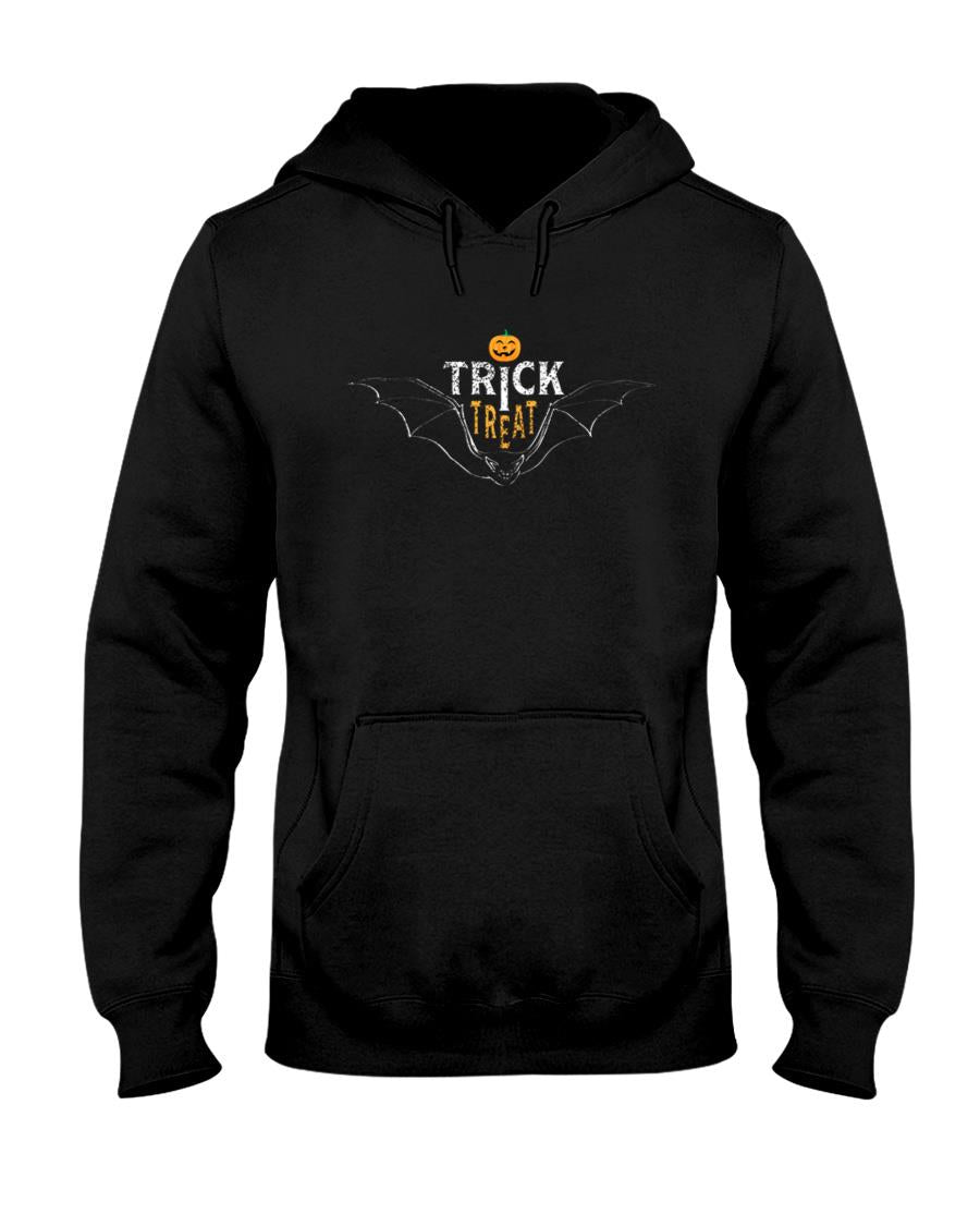 Track or Treat pumpkin and bat for halloween festival. Premium T-Shirt