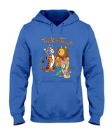 Disney Winnie The Pooh Halloween Group Shot Trick Or Treat T-Shirt