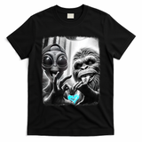Bigfoot Sasquatch Alien Lovefest Love Hand Sign T-Shirt