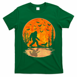 Funny Bigfoot and Wiener Dog Halloween Costume T-Shirt - Irish Green