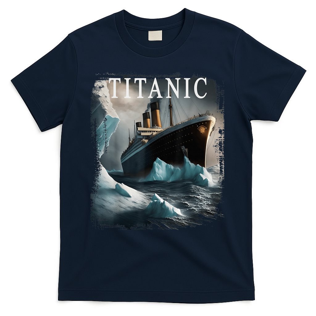 Titanic Boat Vintage Cruise Ship Sailing in 1912 hit Iceberg T-Shirt